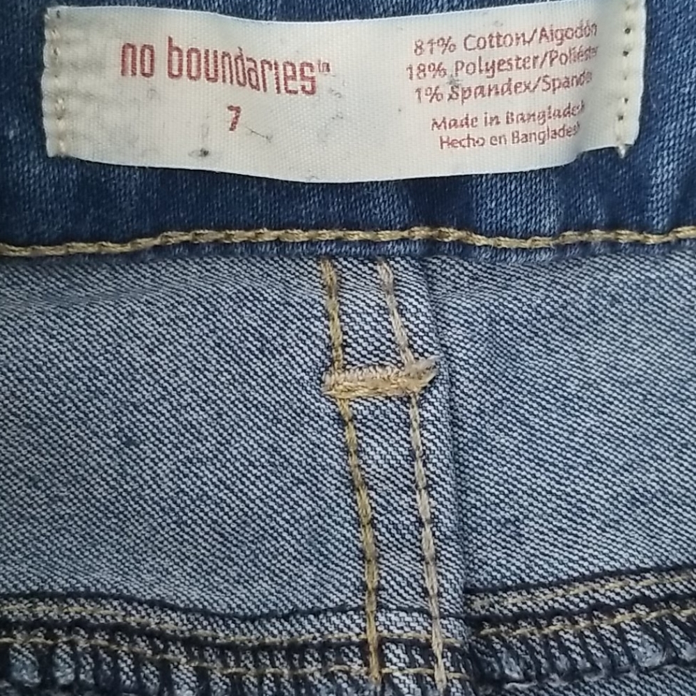 Jeans - Picture 2 of 3